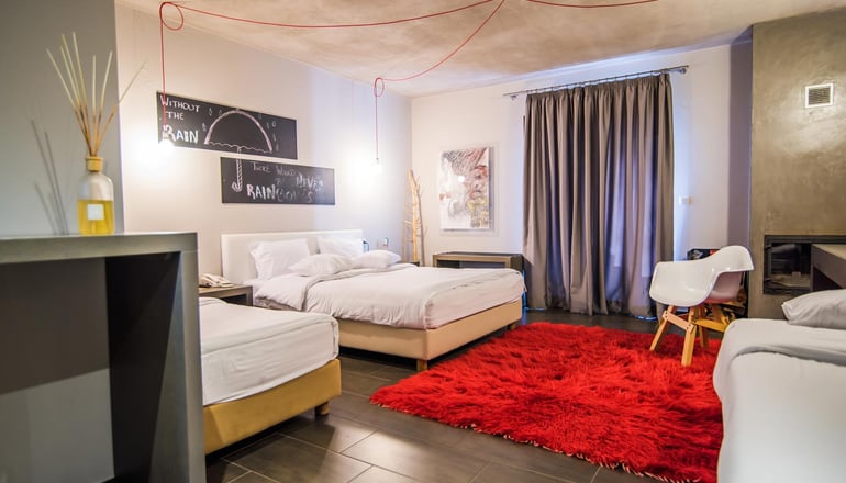 Oniropetra Boutique Hotel